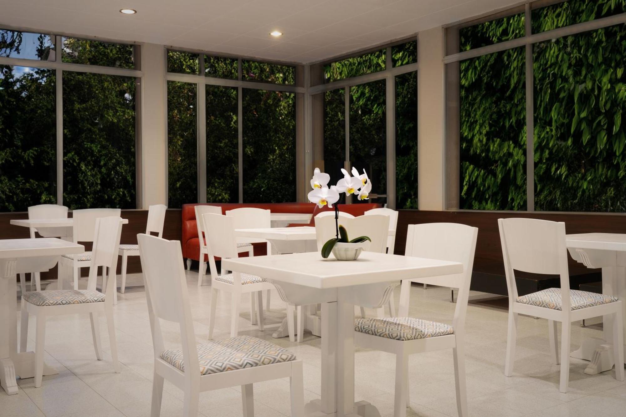 The Bb Hotel Boutique Can Colom Lloret de Mar Exterior foto