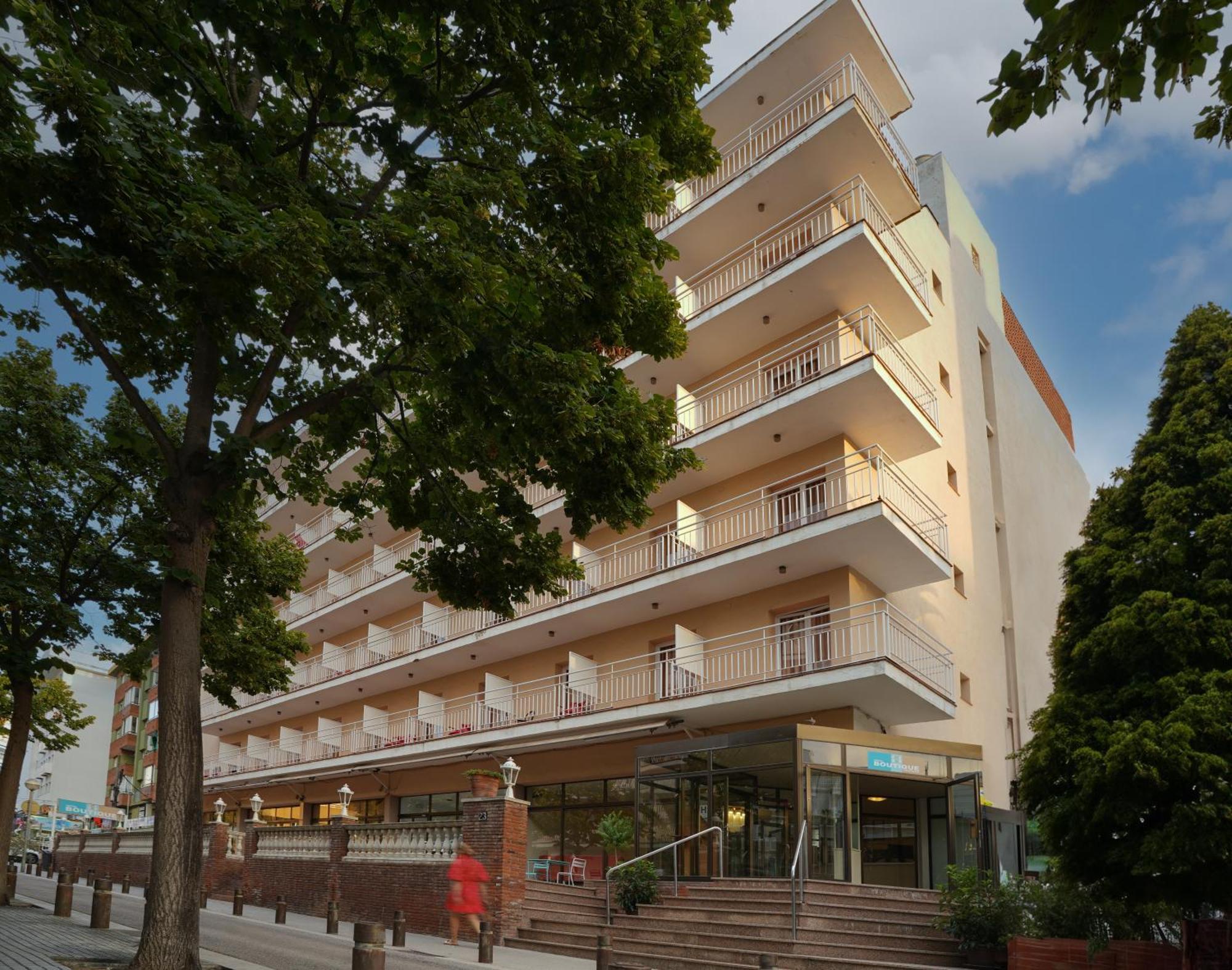 The Bb Hotel Boutique Can Colom Lloret de Mar Exterior foto