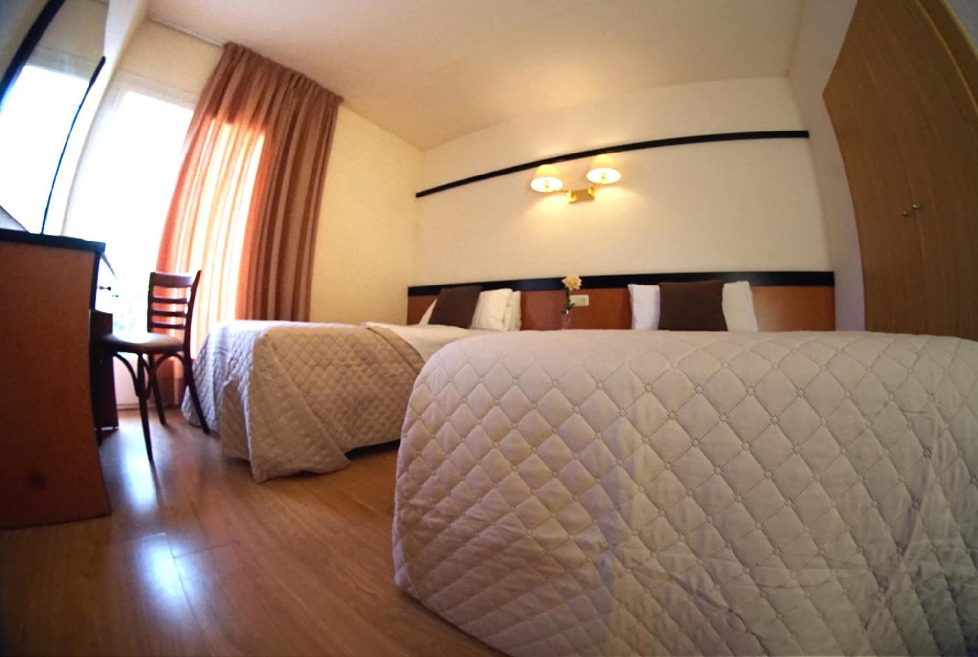 The Bb Hotel Boutique Can Colom Lloret de Mar Exterior foto